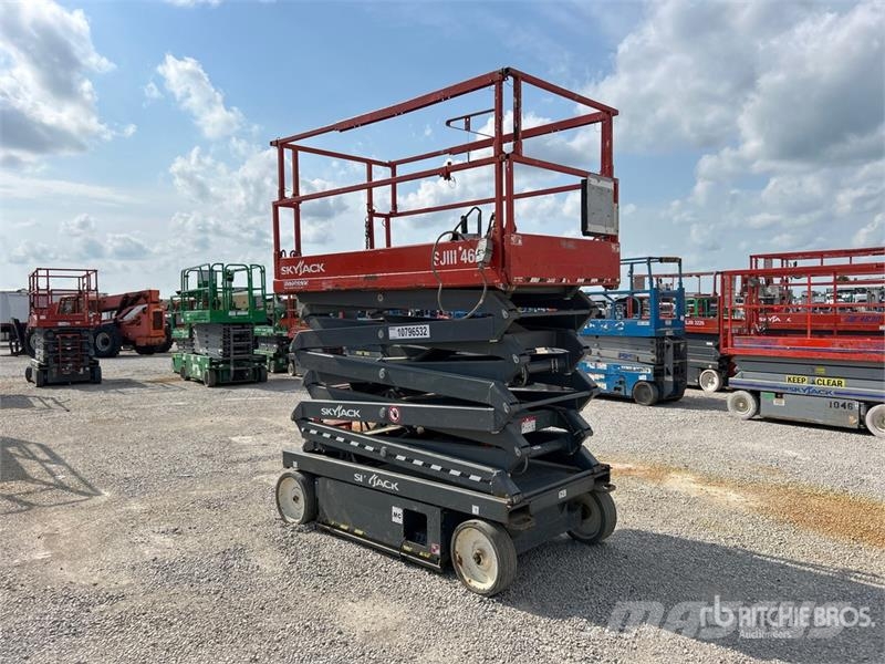 SkyJack SJIII-4632 Electric Scissor Lift Scissor lifts