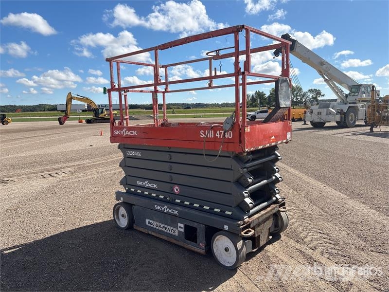 SkyJack SJIII 4740 Electric Scissor Lift Škarjaste dvižne ploščadi