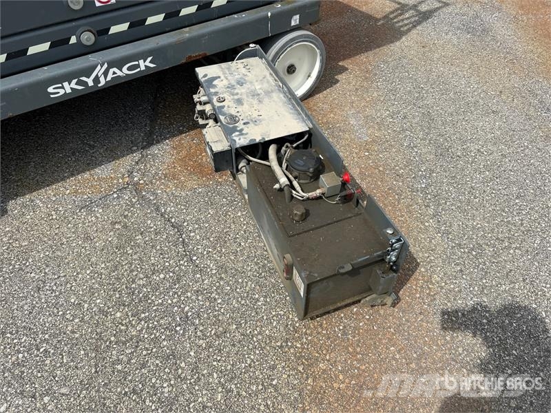 SkyJack SJIII 4740 Electric Scissor Lift Scissor lifts