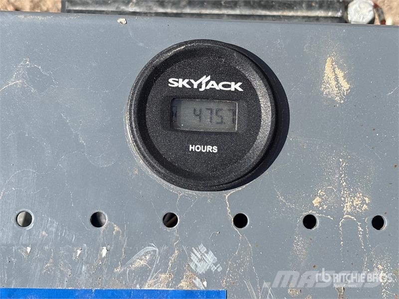 SkyJack SJIII 4740 Electric Scissor Lift Škarjaste dvižne ploščadi