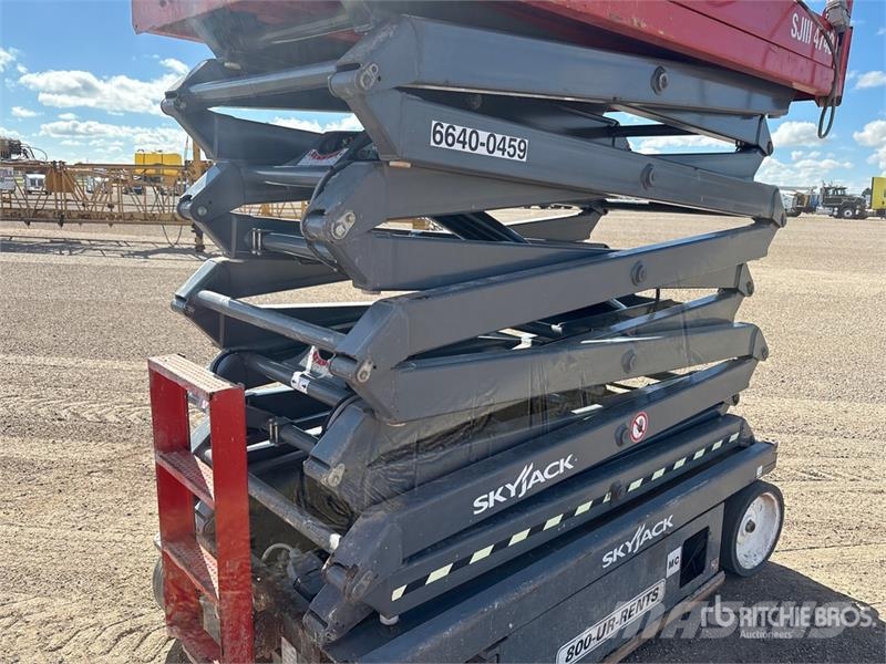 SkyJack SJIII 4740 Electric Scissor Lift Škarjaste dvižne ploščadi
