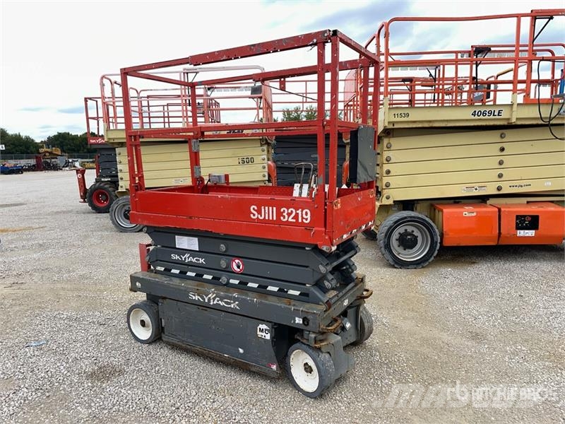 SkyJack SJIII3219 Electric Scissor Lift Elevadores de tesoura