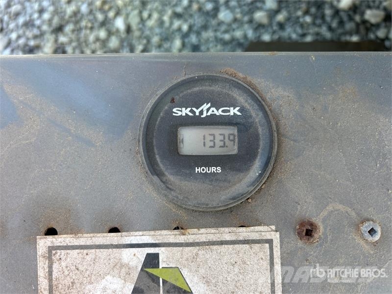 SkyJack SJIII3219 Electric Scissor Lift (Inoperable) Scissor lifts