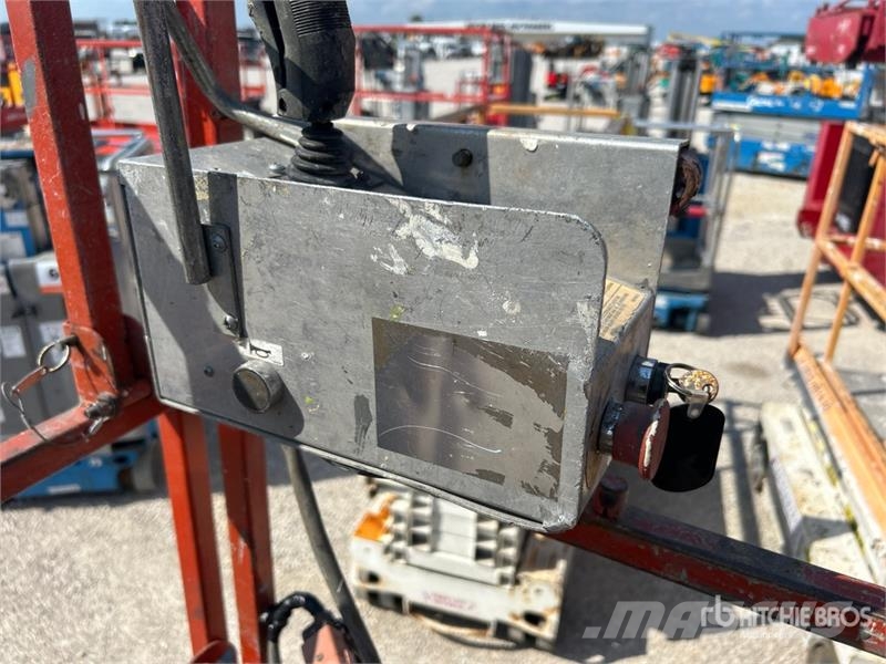SkyJack SJIII3226 Scissor lifts