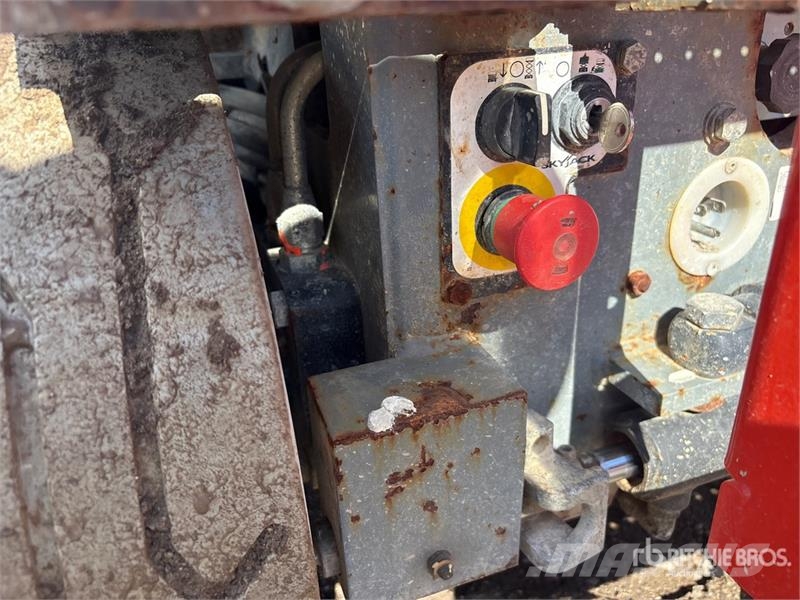 SkyJack SJIII3226 Scheren-Arbeitsbühnen
