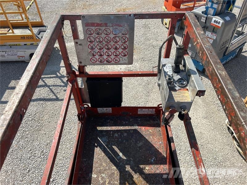 SkyJack SJIII3226 Scissor lifts