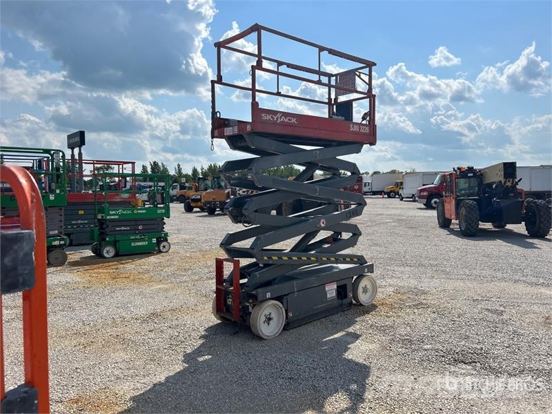 SkyJack SJIII3226 Scissor lifts