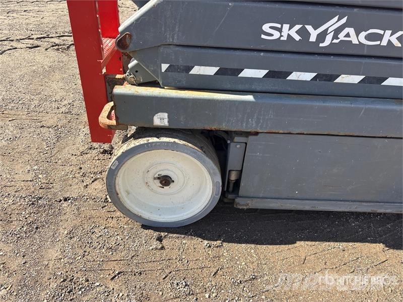 SkyJack SJIII3226 Scheren-Arbeitsbühnen