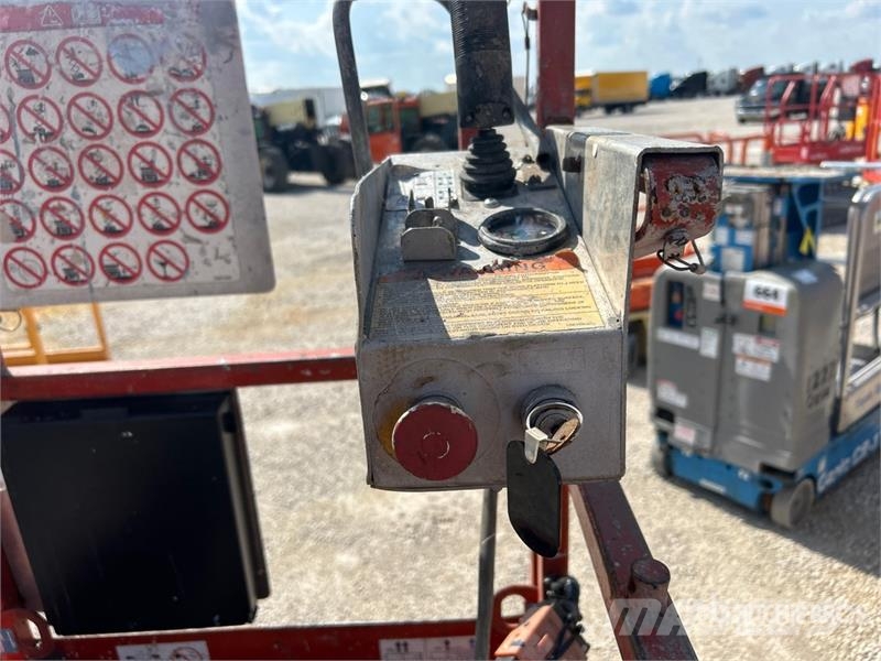 SkyJack SJIII3226 Scissor lifts