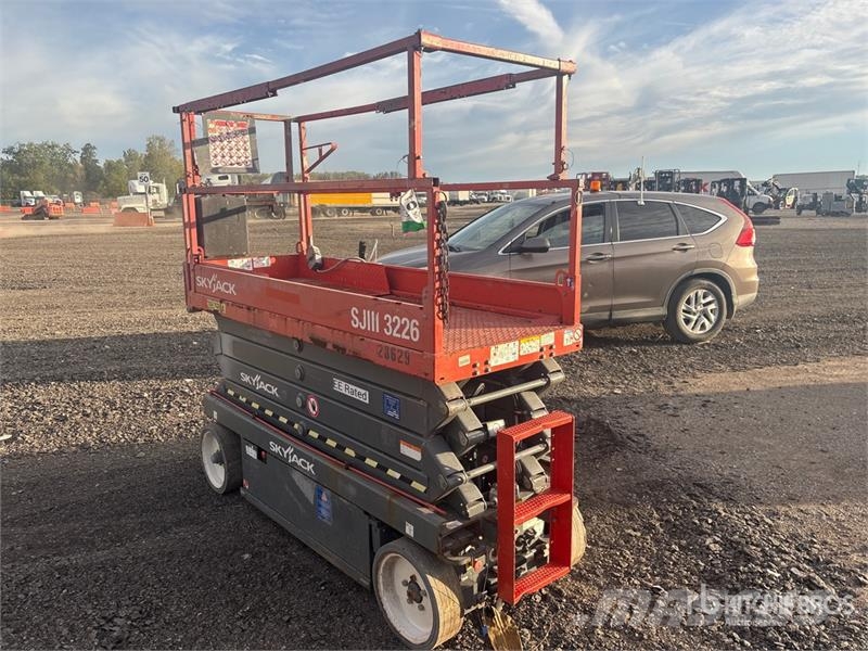 SkyJack SJIII3226 Electric Scissor Lift 剪式升降機