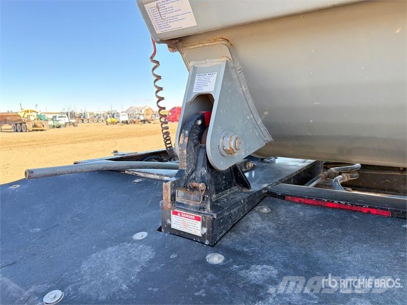 SmithCo Sx4-49-36 36 ft Quad/A Side Dump Trailer Sora- ja kippiperävaunut
