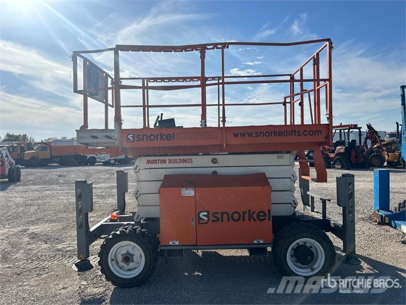 Snorkel S3370RT 4x4 Diesel Rough Terrain Scissor Lift Scissor lifts