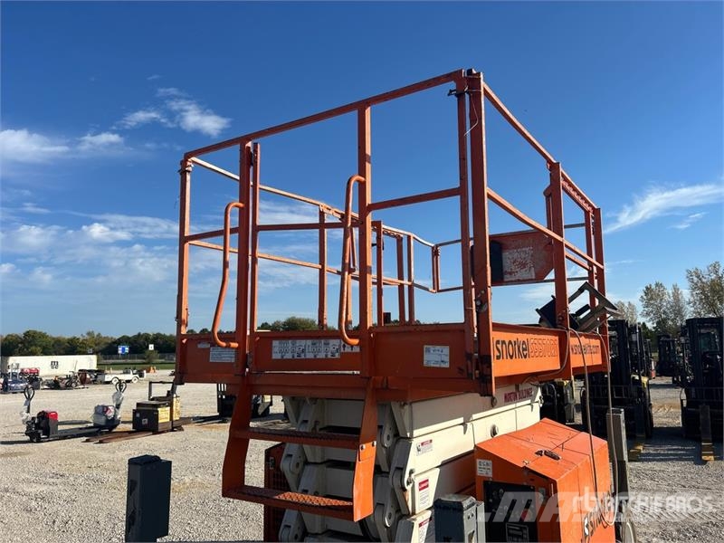 Snorkel S3370RT 4x4 Diesel Rough Terrain Scissor Lift Scissor lifts