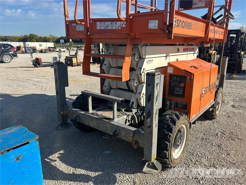 Snorkel S3370RT 4x4 Diesel Rough Terrain Scissor Lift Scissor lifts