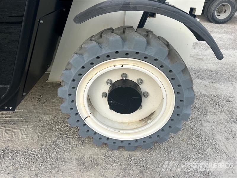 Snorkel SR5719E Electric Telehandler 텔러 핸들러