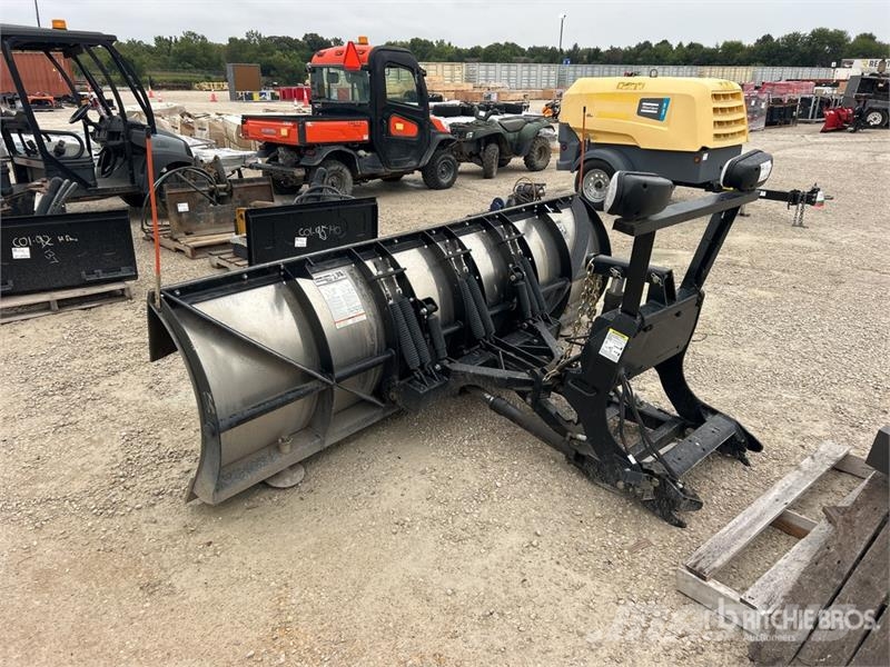 Snow Dogg CM100II 10 ft 2 Way Plow - Fits Truck スノーブレードとプラウ