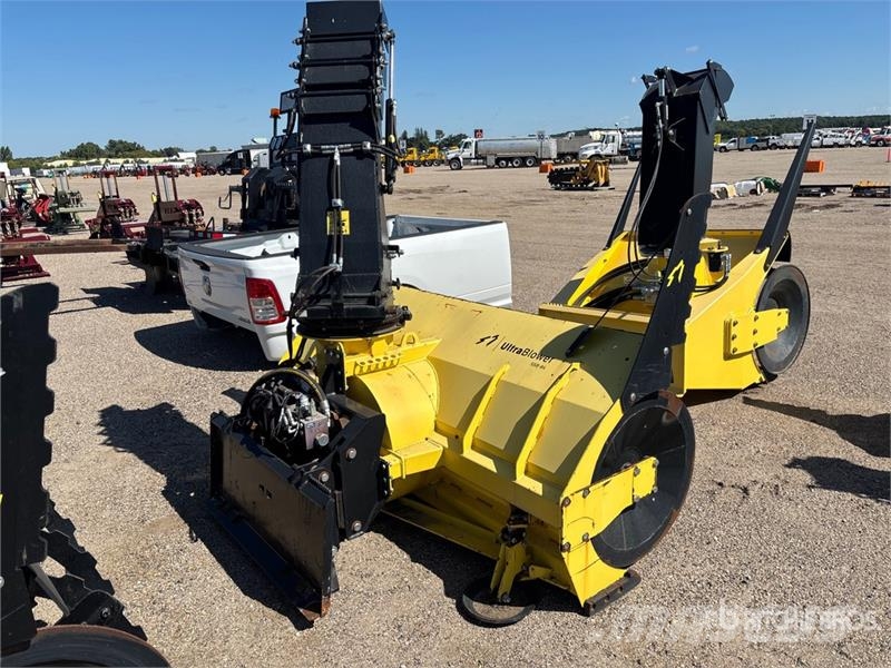  Snow Wolf AlphaBlower 24-84 Skid Steer blower 除雪機