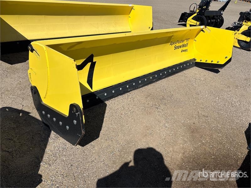 Snow Wolf Apex APXT-12B 144 in Skid Steer Pusher Sniego peiliai ir valytuvai