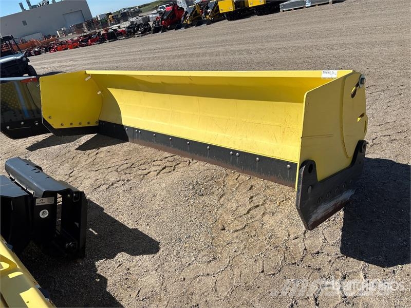 Snow Wolf Apex APXT-12A 144 in Skid Steer Pusher Sniego peiliai ir valytuvai