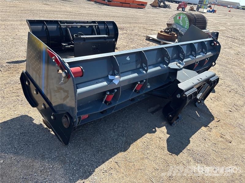 Snow Wolf Freedom FPXT-12B 144 in Skid Steer Push Sniego peiliai ir valytuvai