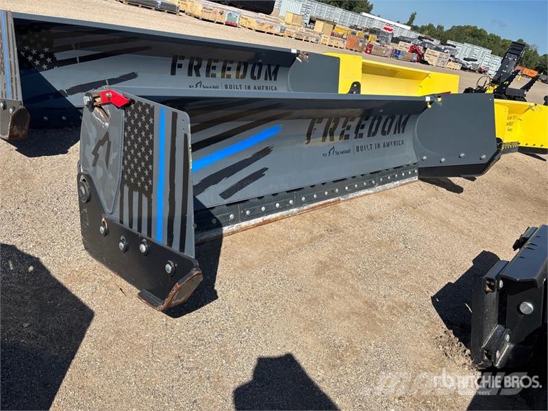  Snow Wolf Freedom FPXT-12C 144 in Skid Steer  Push Sniego peiliai ir valytuvai