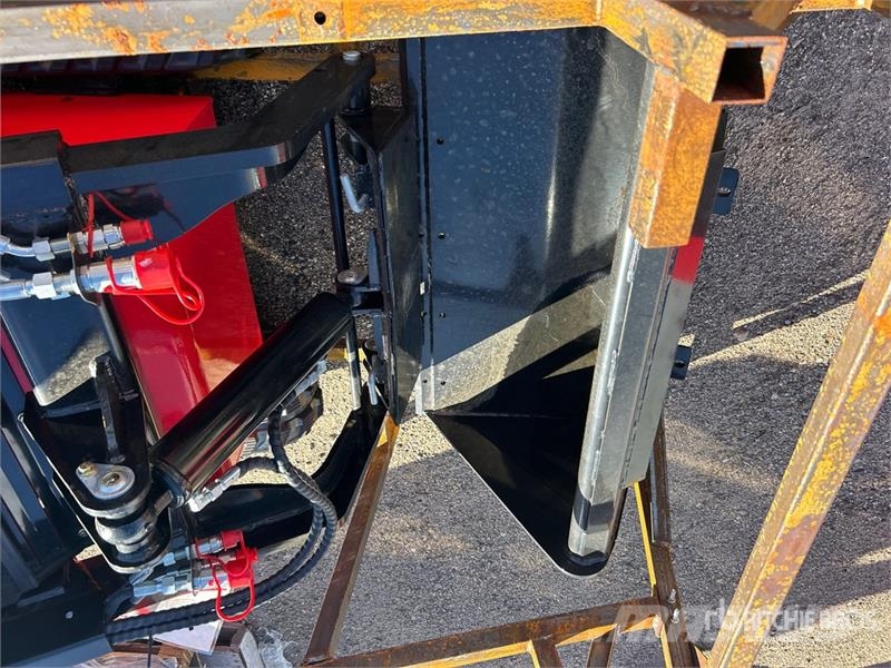 SSL1300 Mini Compact Track Loader (Unused) Skid steer loaders