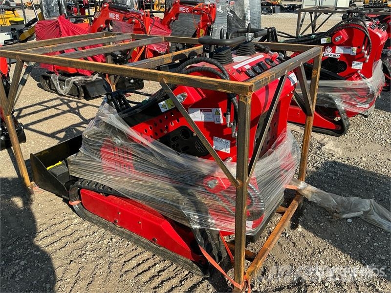 SSL60-RED Mini Compact Track Loader (Unused) Lietoti riteņu kompaktiekrāvēji