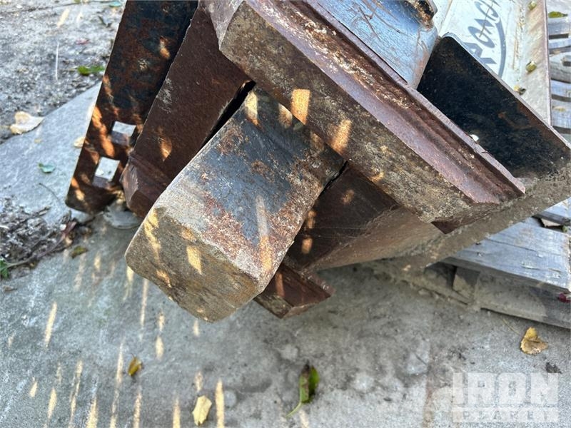 Stanley D3500 Skid Steer Mount Hydraulic Breaker Hammers / Breakers