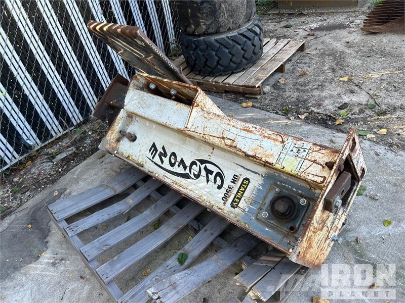 Stanley DH3500 Skid Steer Breaker مطارق / كسارات