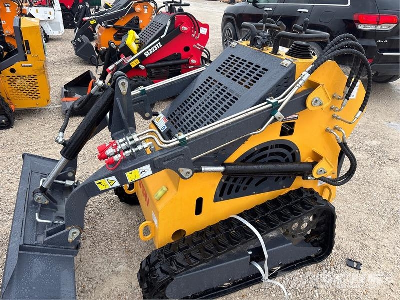 STARVOX SV-480 Mini Compact Track Loader (Unused) Kompaktrakodók