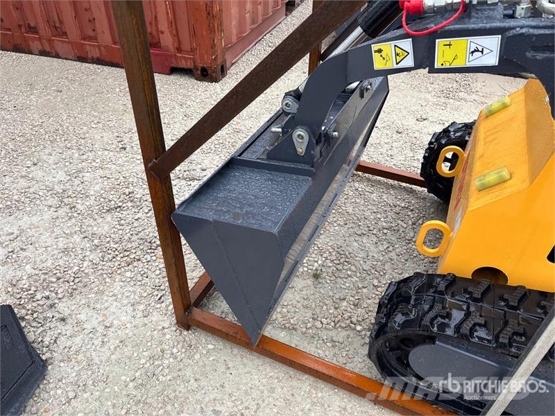 STARVOX SV-480 Mini Compact Track Loader (Unused) Kompaktrakodók