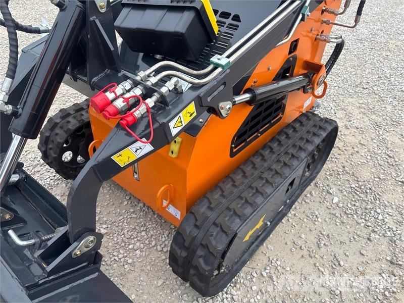 STARVOX SV-480 Mini Compact Track Loader (Unused) Міні-навантажувачі
