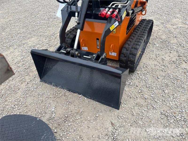 STARVOX SV-480 Mini Compact Track Loader (Unused) Міні-навантажувачі