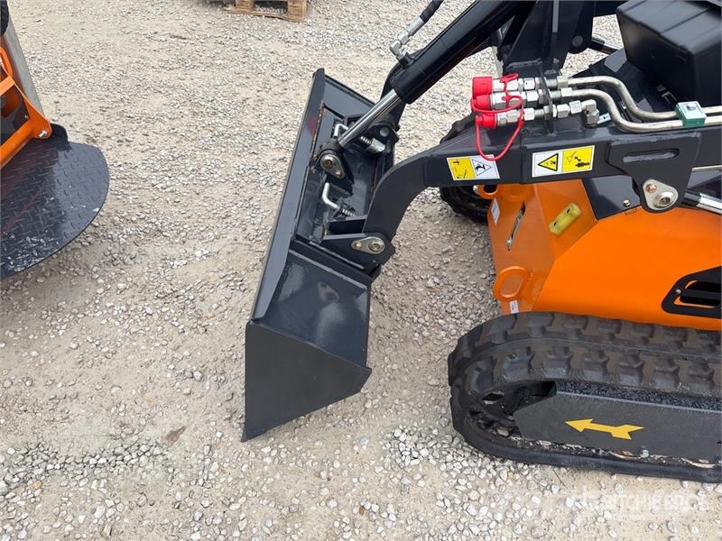 STARVOX SV-480 Mini Compact Track Loader (Unused) Міні-навантажувачі