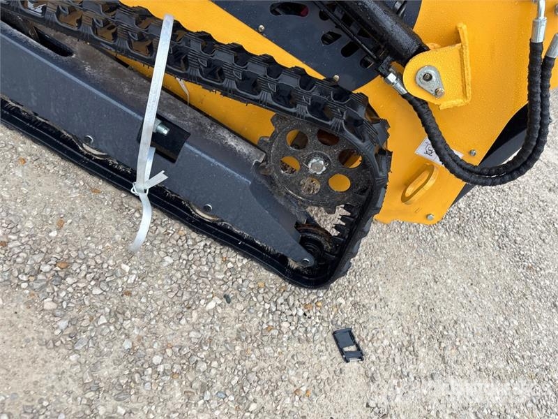 STARVOX SV-480 Mini Compact Track Loader (Unused) Kompaktrakodók