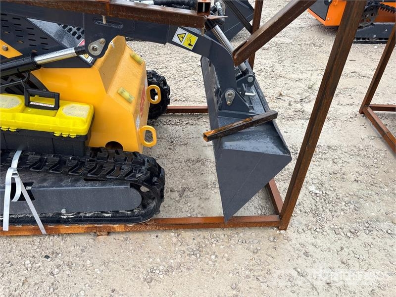 STARVOX SV-480 Mini Compact Track Loader (Unused) Kompaktrakodók