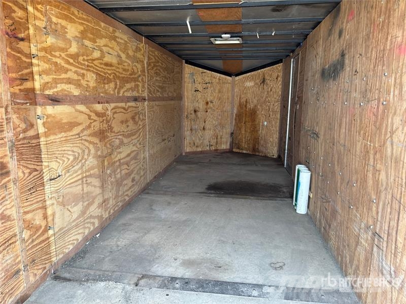  Stealth 20 ft T/A Enclosed Trailer Прицепы-фургоны