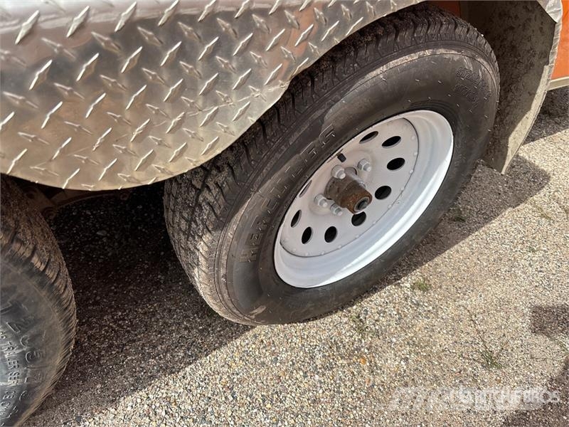  Stealth 20 ft T/A Enclosed Trailer Прицепы-фургоны