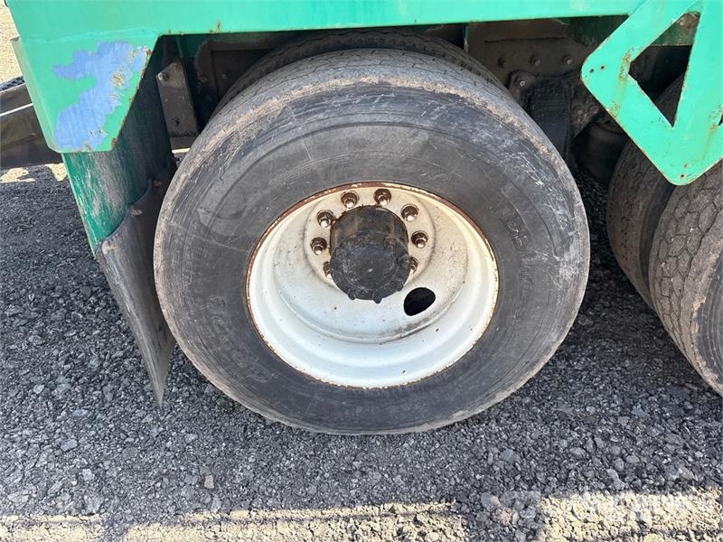 Sterling 360 Commercial vehicle