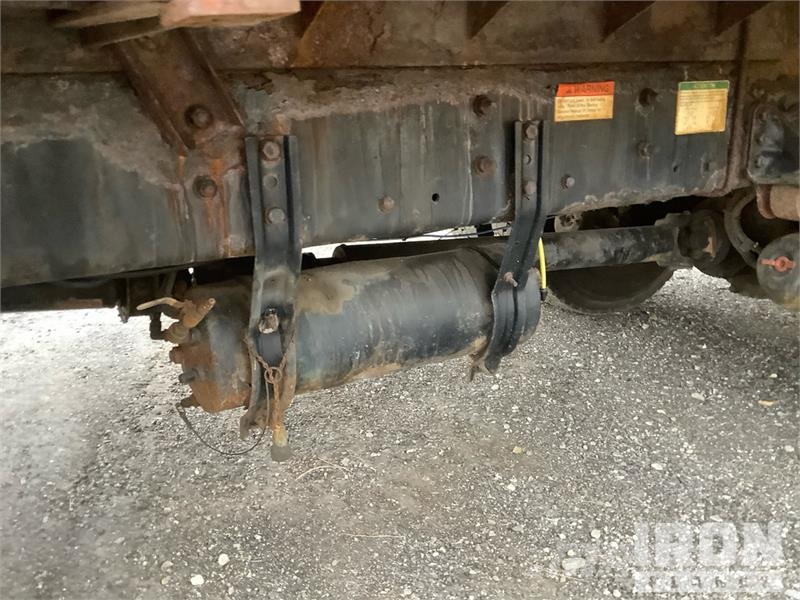 Sterling Acterra 1000 gal 4x2 Flatbed Water Truck Ostali kamioni