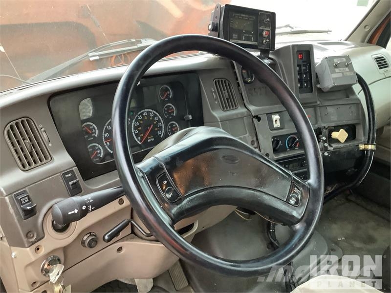 Sterling Acterra 1000 gal 4x2 Flatbed Water Truck Ostali kamioni