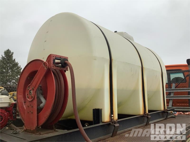 Sterling Acterra 1000 gal 4x2 Flatbed Water Truck Ostali kamioni