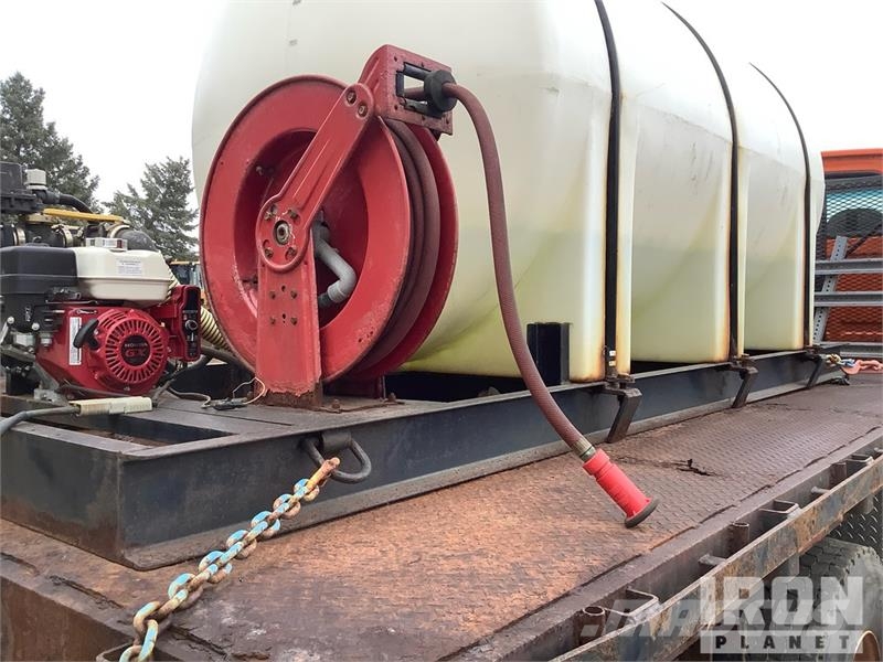 Sterling Acterra 1000 gal 4x2 Flatbed Water Truck Ostali kamioni