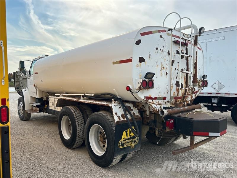 Sterling Acterra 4000 gal 6x4 Water Truck Cisterny na vodu
