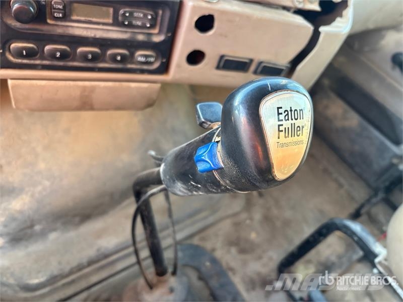 Sterling Acterra 4000 gal 6x4 Water Truck Veepaagiga autod