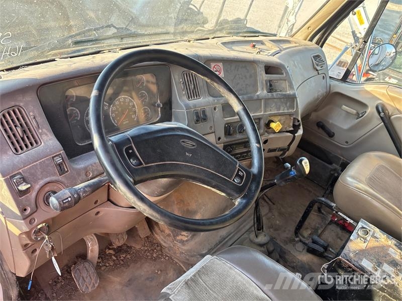 Sterling Acterra 4000 gal 6x4 Water Truck Veepaagiga autod