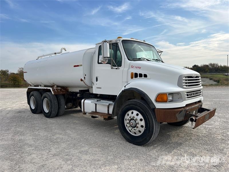 Sterling Acterra 4000 gal 6x4 Water Truck Cisterny na vodu