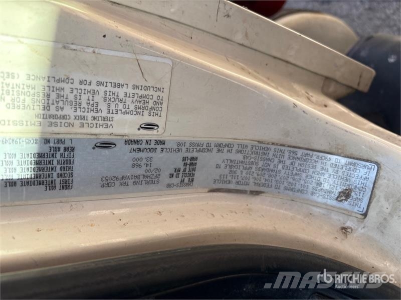 Sterling L7500 Комбі/Вакуумні вантажівки