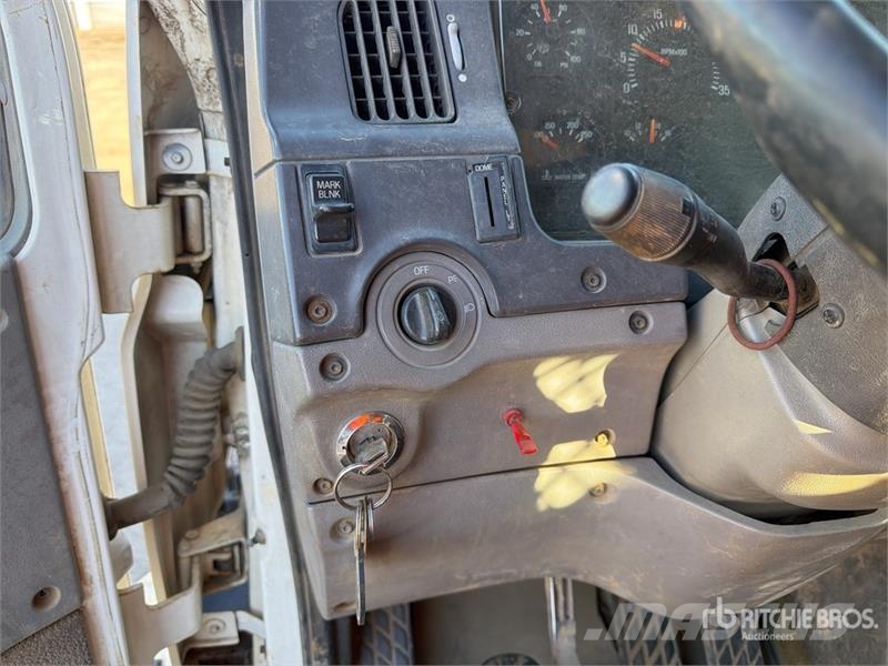 Sterling L7501 4x2 Reel Truck Vlečna vozila za tovornjake