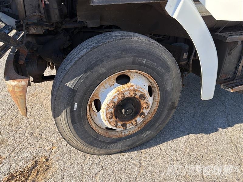 Sterling L7501 4x2 Reel Truck Vlečna vozila za tovornjake